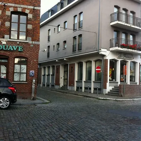 Binchois Apartment
